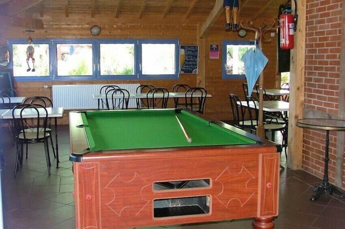 Imagen general del Hotel Mobilhome Camping Arquebuse. Foto 4