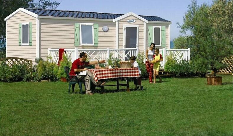 Imagen general del Hotel Mobilhome Camping Arquebuse. Foto 11