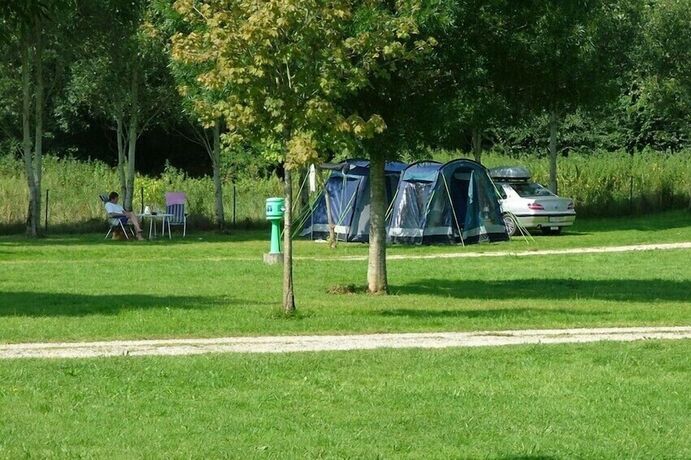 Imagen general del Hotel Mobilhome Camping Arquebuse. Foto 13