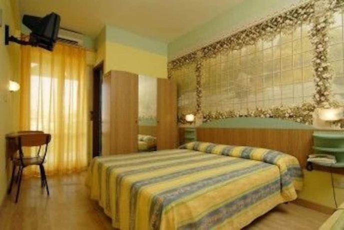 Imagen de la habitación del Hotel Mocambo, Acquaviva Picena. Foto 4
