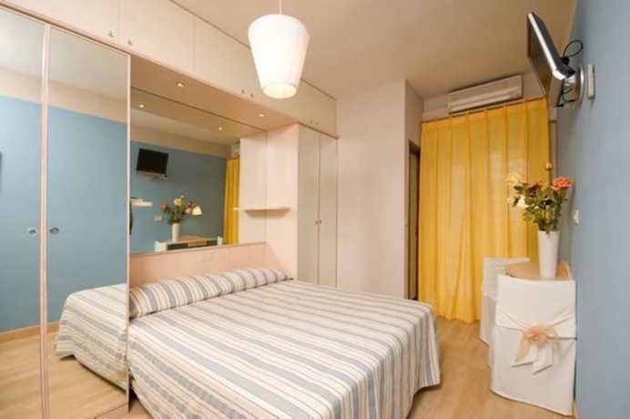 Imagen de la habitación del Hotel Mocambo, Acquaviva Picena. Foto 10