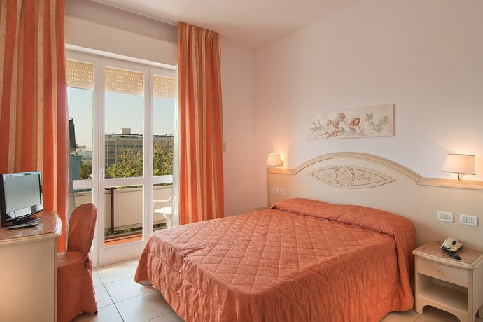Imagen de la habitación del Hotel Mocambo, Cervia. Foto 2