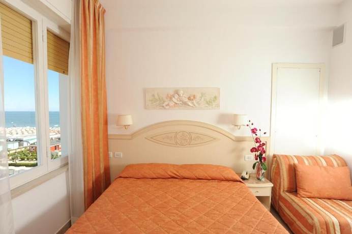 Imagen de la habitación del Hotel Mocambo, Cervia. Foto 5