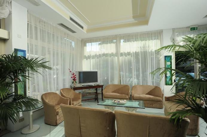 Imagen de los interiores del Hotel Mocambo, Cervia. Foto 18