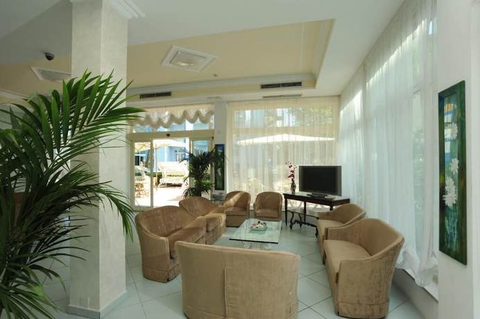 Imagen de los interiores del Hotel Mocambo, Cervia. Foto 19