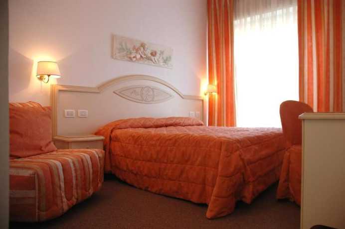 Imagen de la habitación del Hotel Mocambo, Cervia. Foto 11