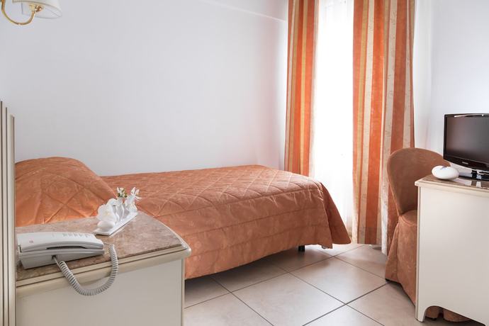 Imagen de la habitación del Hotel Mocambo, Cervia. Foto 12