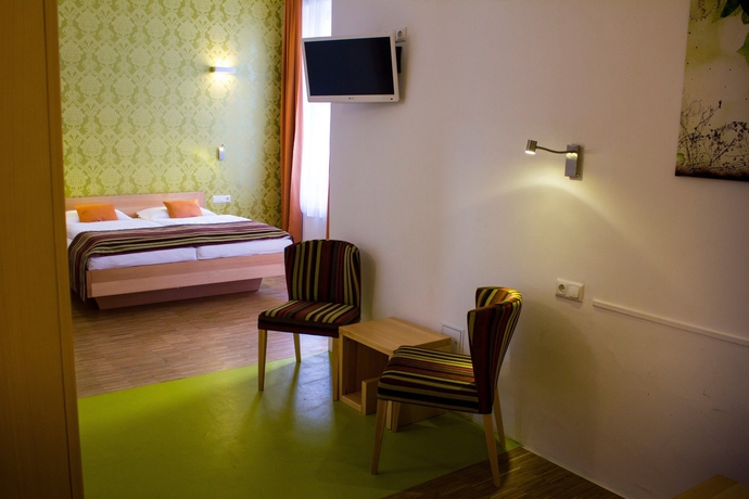 Imagen de la habitación del Hotel Mocca. Foto 15