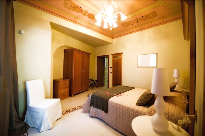 Imagen de la habitación del Hotel Mod&agrave; Antica Dimora. Foto 2