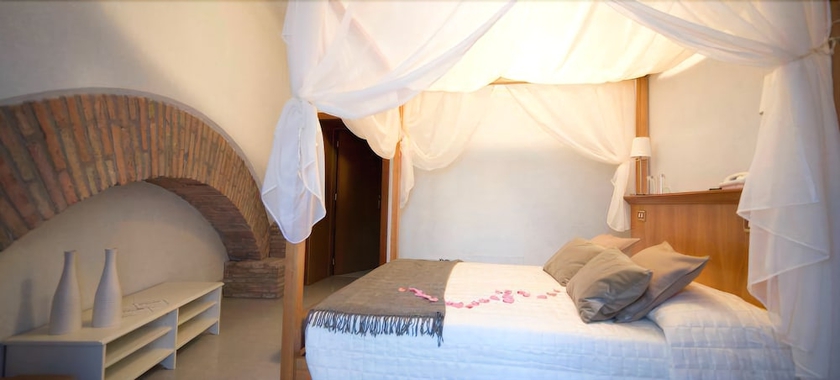 Imagen de la habitación del Hotel Mod&agrave; Antica Dimora. Foto 16