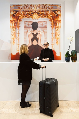 Imagen de los interiores del Hotel Mode Paris Aparthotel. Foto 18