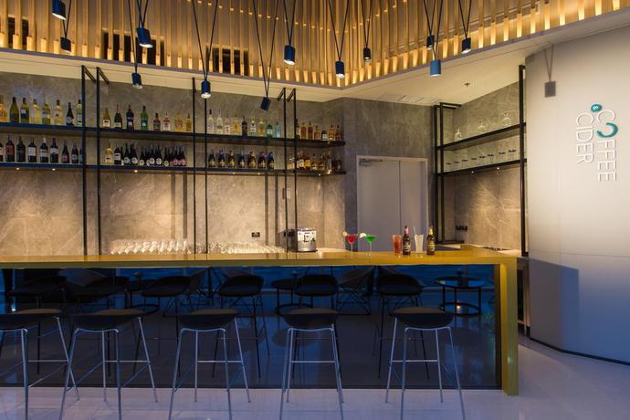Imagen del bar/restaurante del Hotel Modena By Fraser Bangkok Residences - Sha Extra Plus. Foto 2