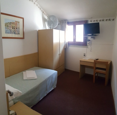 Imagen de la habitación del Hotel Modena, Malcesine. Foto 5