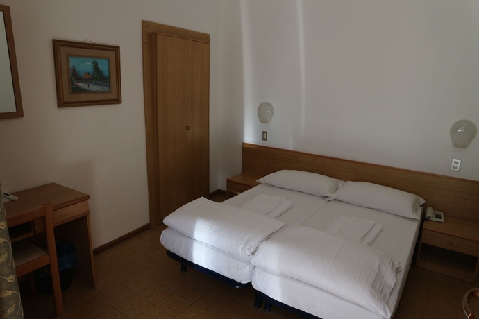 Imagen de la habitación del Hotel Modena, Malcesine. Foto 8