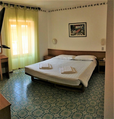 Imagen de la habitación del Hotel Modena, Malcesine. Foto 10