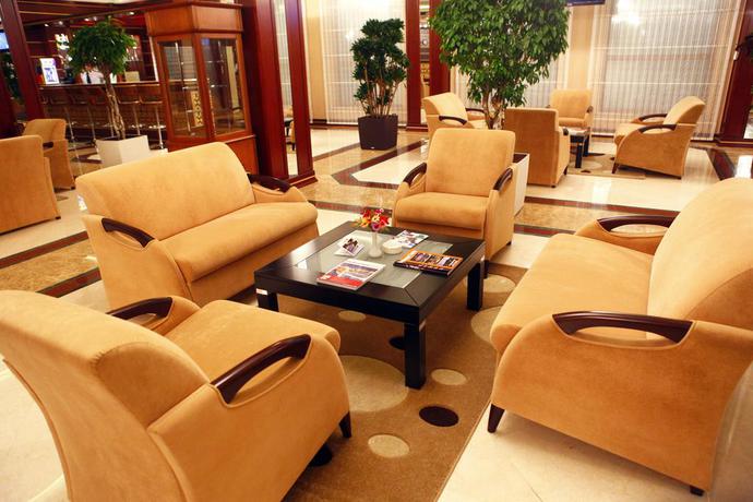 Imagen de los interiores del Hotel Modern, Baku. Foto 17