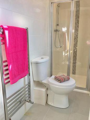 Imagen general del Hotel Modern Bright 1-2 Bed Apartments Oxford, with Free Parking ,OX4 Near BMW Science Park & Hospitals. Foto 1
