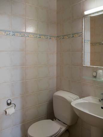 Imagen de la habitación del Hotel Modern H&ocirc;tel. Foto 11