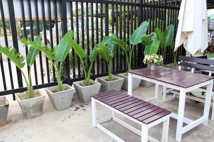 Imagen de los exteriores del Hotel Modern Inn By Saifon. Foto 9