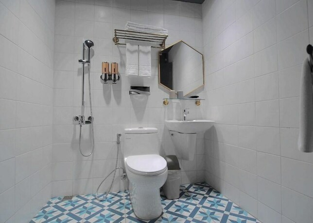 Imagen de la habitación del Hotel Modern Inn. Foto 16