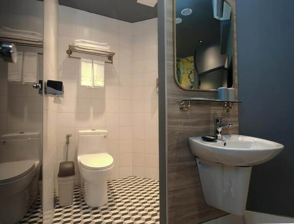 Imagen de la habitación del Hotel Modern Inn. Foto 26