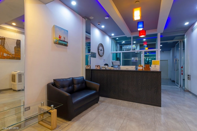 Imagen de los interiores del Hotel Modern Living Hotel. Foto 18