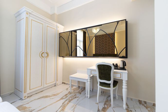 Imagen de la habitación del Hotel Modern Luxury. Foto 12