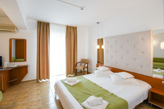 Imagen general del Hotel Modern, MAMAIA. Foto 4