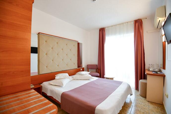 Imagen general del Hotel Modern, MAMAIA. Foto 8