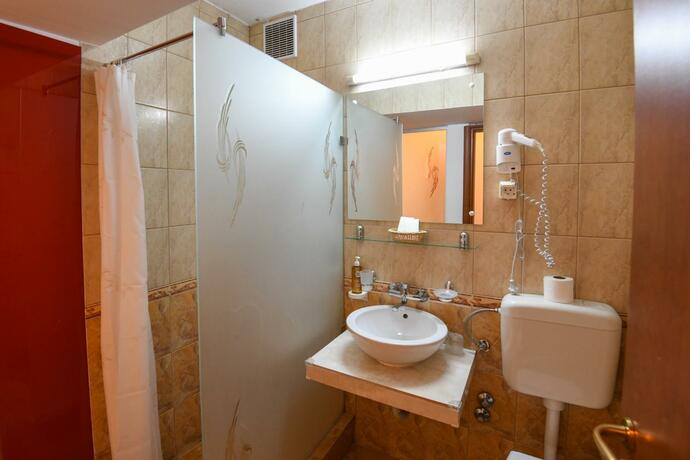 Imagen general del Hotel Modern, MAMAIA. Foto 13