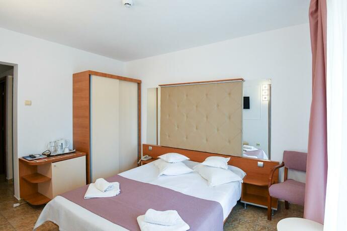 Imagen general del Hotel Modern, MAMAIA. Foto 14