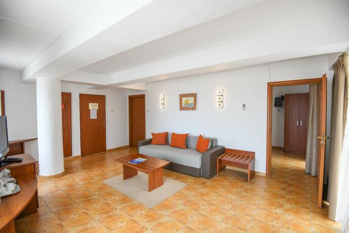 Imagen general del Hotel Modern, MAMAIA. Foto 15