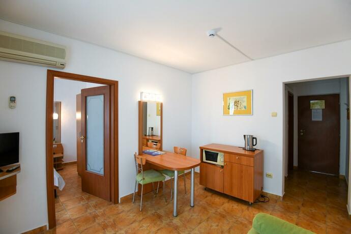 Imagen general del Hotel Modern, MAMAIA. Foto 16