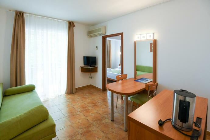Imagen general del Hotel Modern, MAMAIA. Foto 17