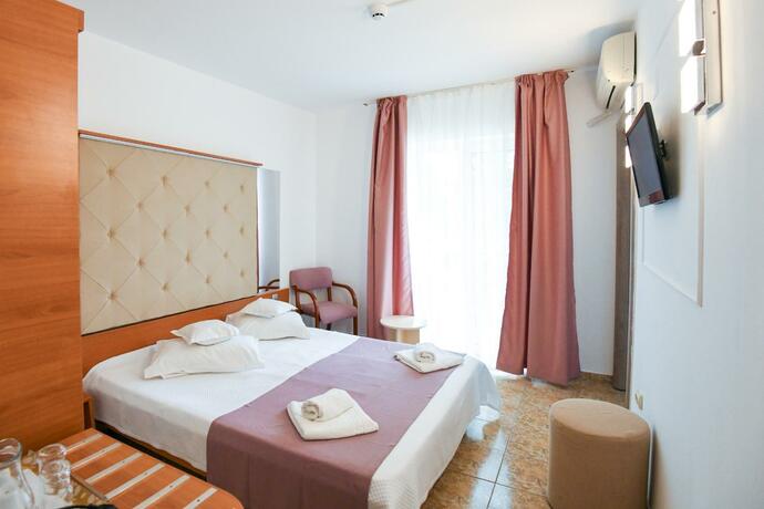 Imagen general del Hotel Modern, MAMAIA. Foto 20