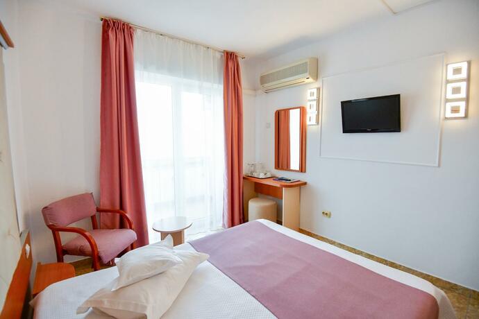 Imagen general del Hotel Modern, MAMAIA. Foto 22
