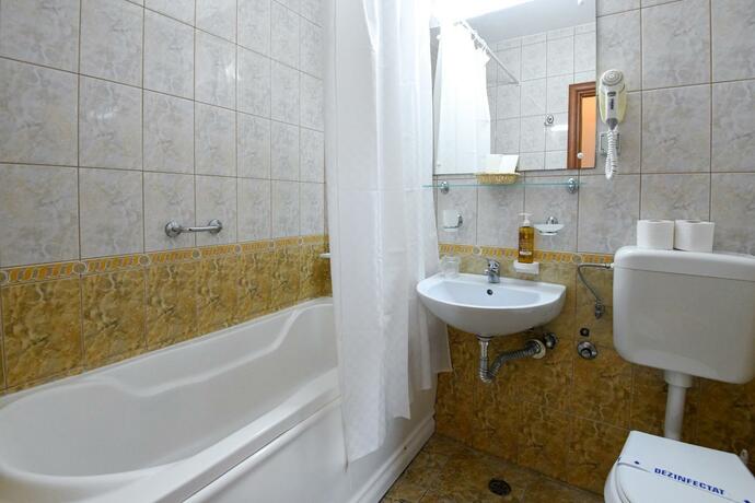 Imagen general del Hotel Modern, MAMAIA. Foto 30