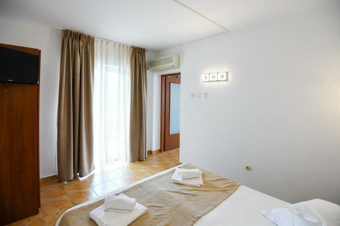 Imagen general del Hotel Modern, MAMAIA. Foto 31