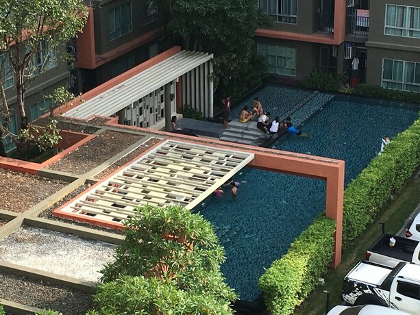 Imagen de la piscina del Hotel Modern Studio Room At Kathu. Foto 19
