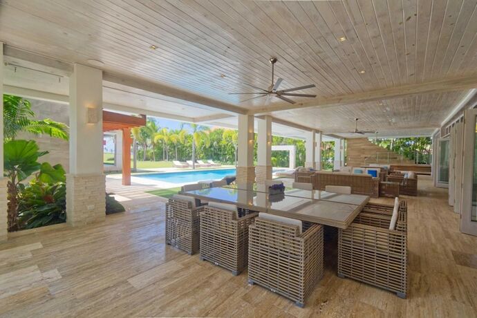 Imagen general del Hotel Modern Villa With Ocean View and Service Staff. Foto 11