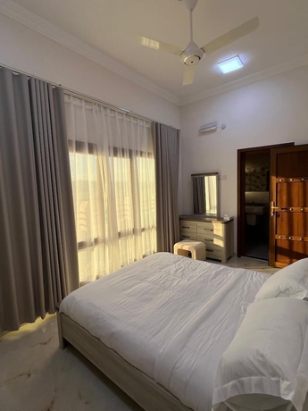 Imagen de la habitación del Hotel Modern desert gate resort. Foto 13