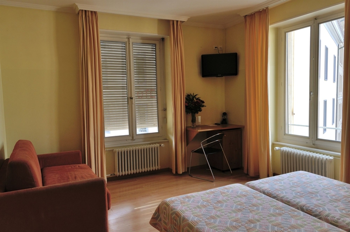 Imagen de la habitación del Hotel Moderne Genève. Foto 12