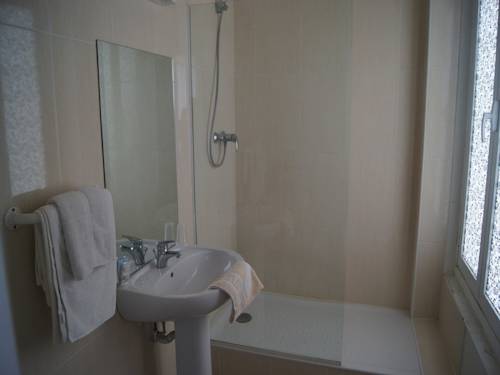 Imagen de la habitación del Hotel Moderne, Maisons alfort. Foto 13