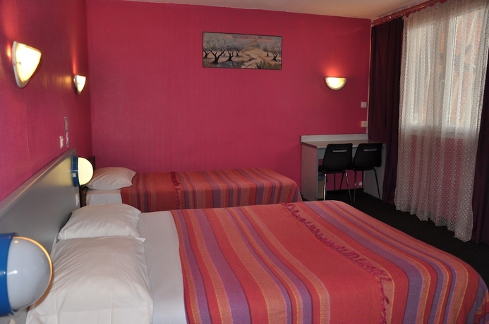 Imagen de la habitación del Hotel Moderne, Marsella. Foto 5