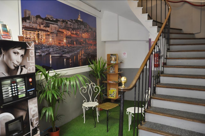 Imagen de los interiores del Hotel Moderne, Marsella. Foto 16