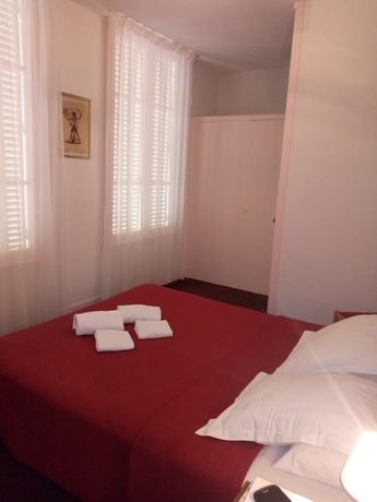 Imagen de la habitación del Hotel Moderne, VICHY. Foto 11