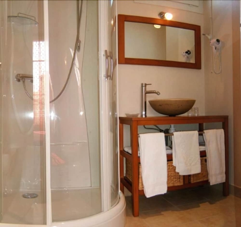 Imagen de la habitación del Hotel Moderne, VICHY. Foto 16