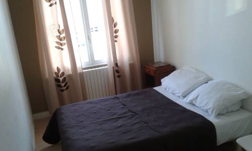Imagen de la habitación del Hotel Moderne, Vire. Foto 7