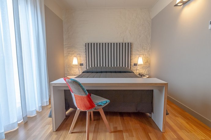 Imagen de la habitación del Hotel Moderno, Asis. Foto 5