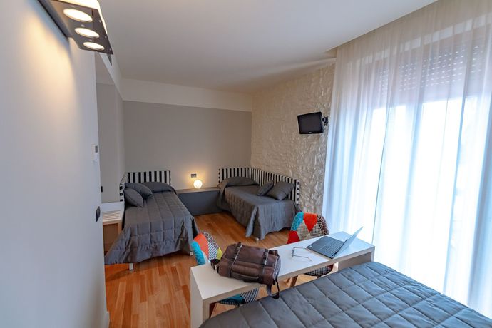 Imagen de la habitación del Hotel Moderno, Asis. Foto 14